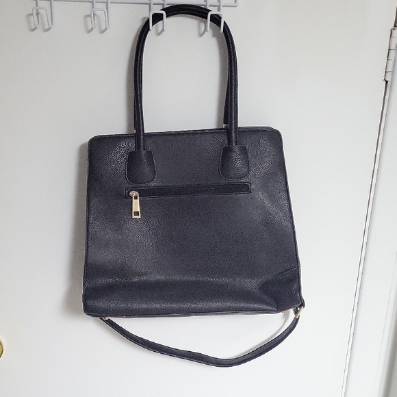 Elegant Black Leather Handbag - Picture 2 of 8